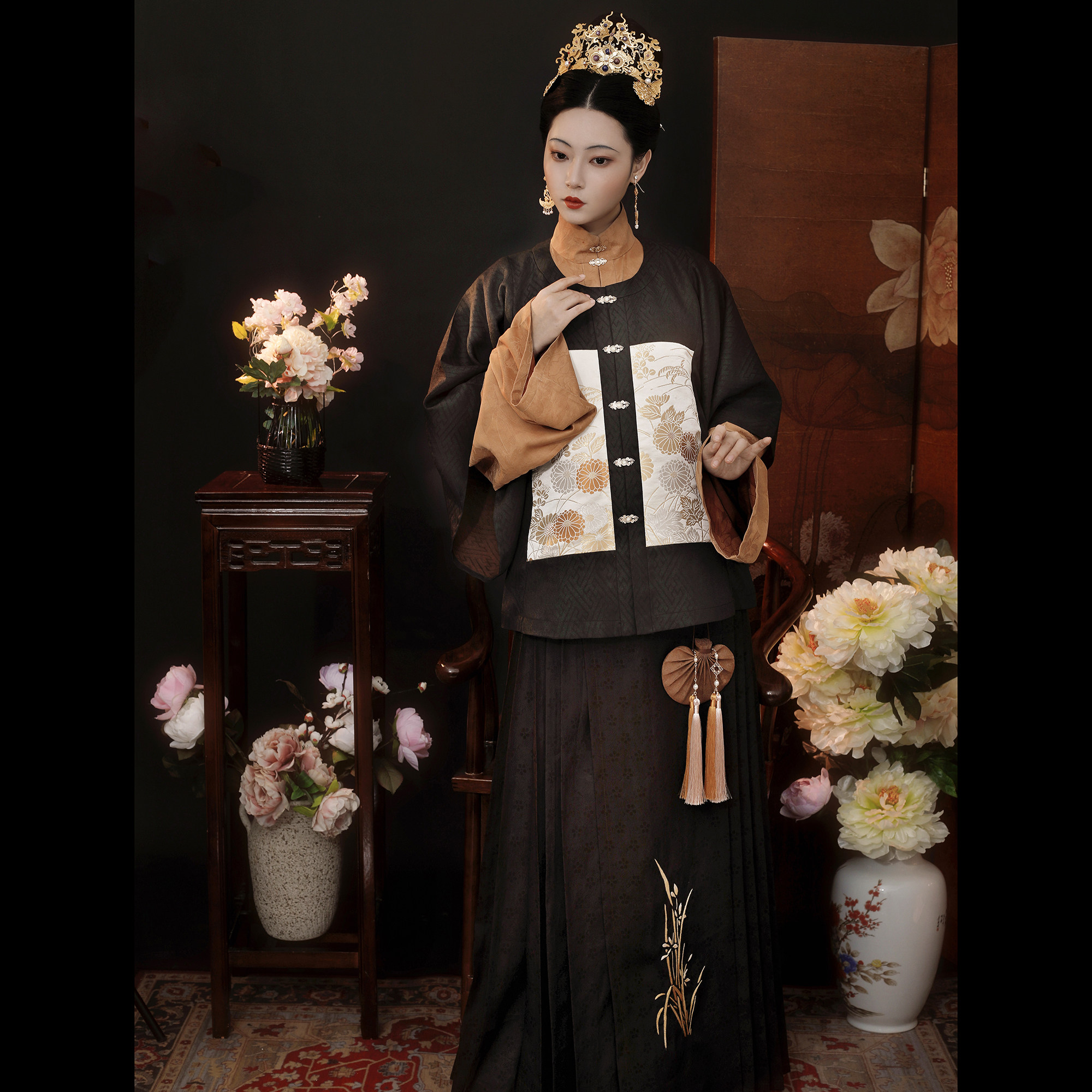 【绝版赏析】襦一坊丨明月锦 南京云锦圆领补服蜀绣香云纱马面裙
