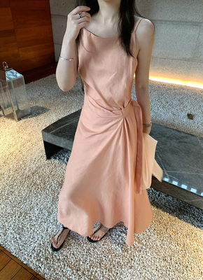 poisooo韩代温柔风侧纽扣绑带收腰设计感天丝麻吊带裙连衣裙女夏