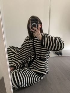 韩系条纹半边绒睡衣女冬季 冬 加厚保暖珊瑚绒家居服套装