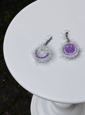 原创设计手工编织荧光闪闪双面不同紫色笑脸小众高级感气质名媛风