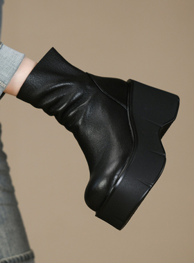 黑色舒适软皮松糕厚底短靴女秋冬新款真皮防水台高跟马丁靴女9cm