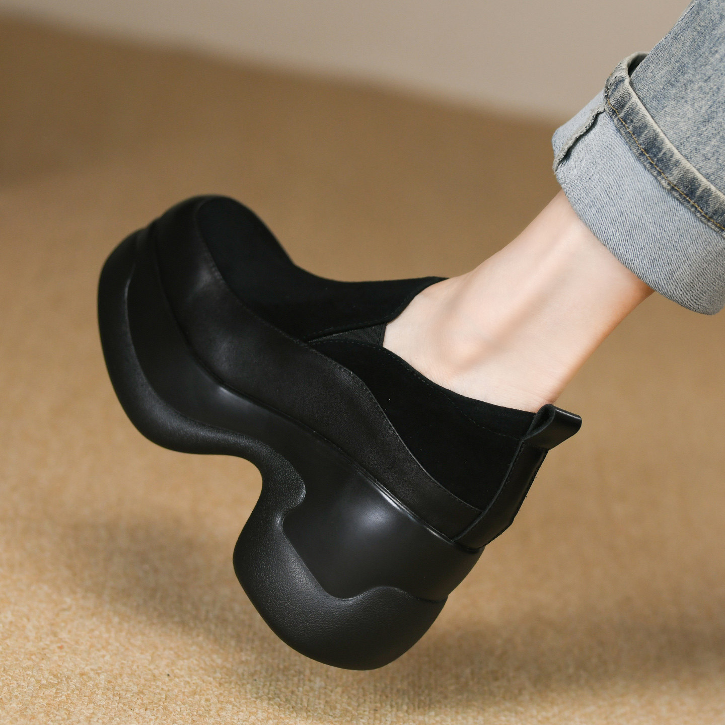 黑色松糕厚底深口单鞋女粗跟秋季拼接真皮一脚蹬防水台高跟鞋9cm,女鞋,深口单鞋,淘宝优惠券,粉丝福利购,淘宝优惠卷