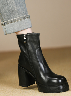 黑色厚底短靴女粗跟秋冬新款真皮防水台侧拉链英伦高跟裸靴女9cm