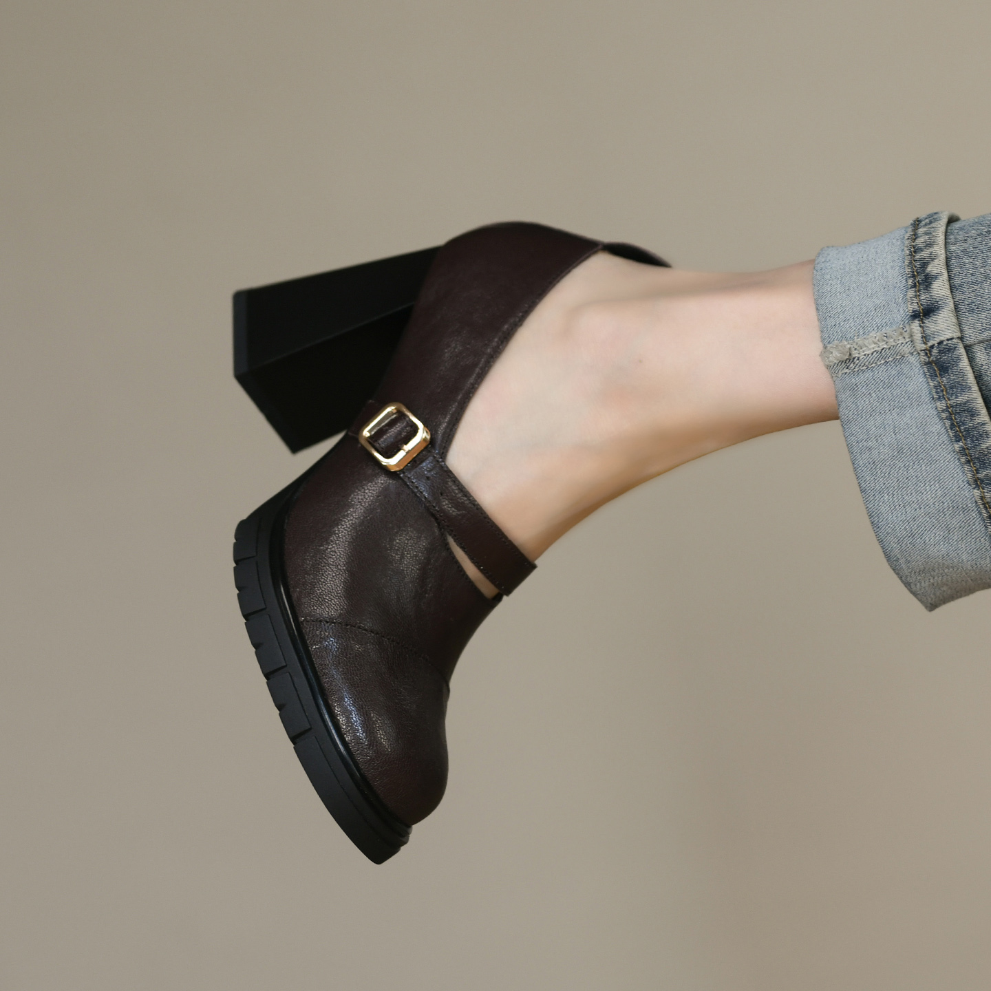 羊皮超高跟粗跟复古深口单鞋女