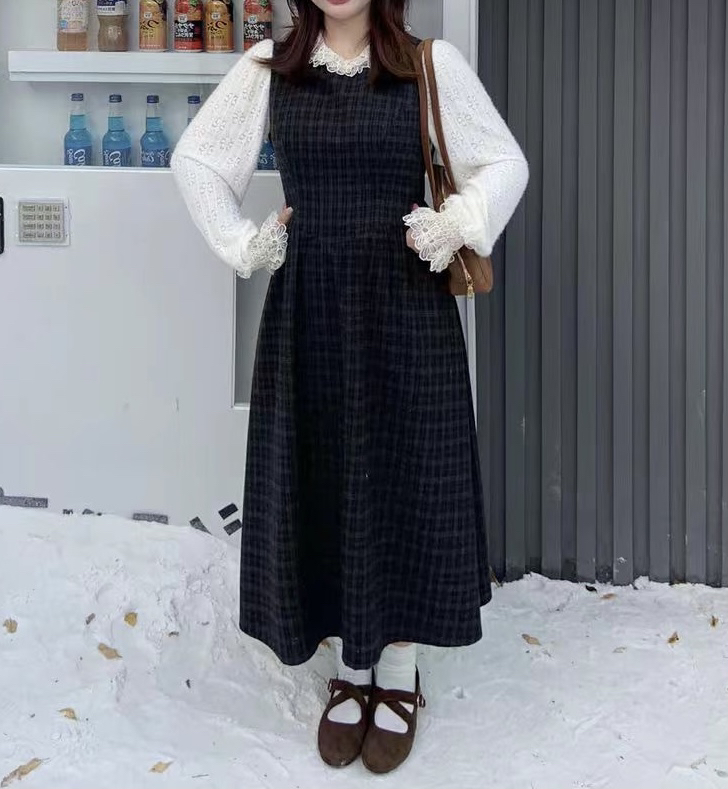 大码胖mm复古格纹长袖连衣裙女秋冬收腰显瘦蕾丝拼接毛呢裙长裙子