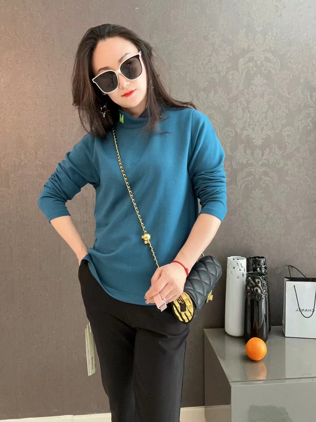 金影奇春季半高领长袖T恤女2024新款纯色显瘦字母绣花打底衫内搭