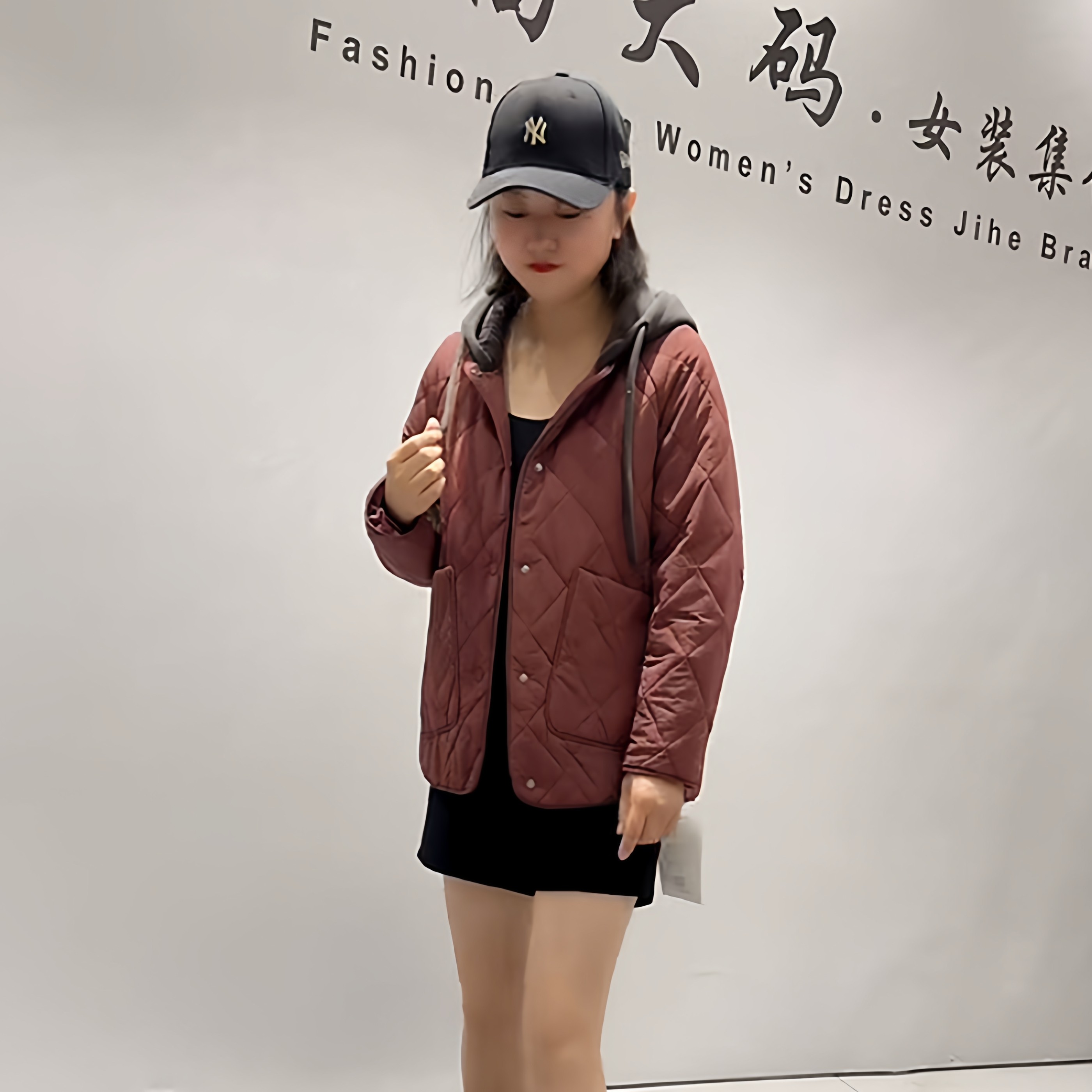 大码女装冬季短款连帽棉衣外套