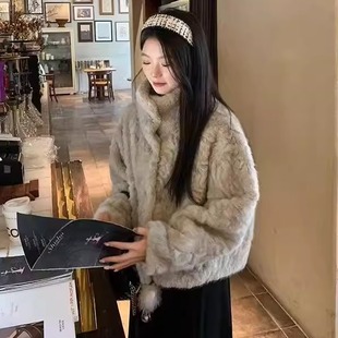 2025秋冬新款环保小湖羊皮毛一体上衣高级感短款小个子毛毛外套女