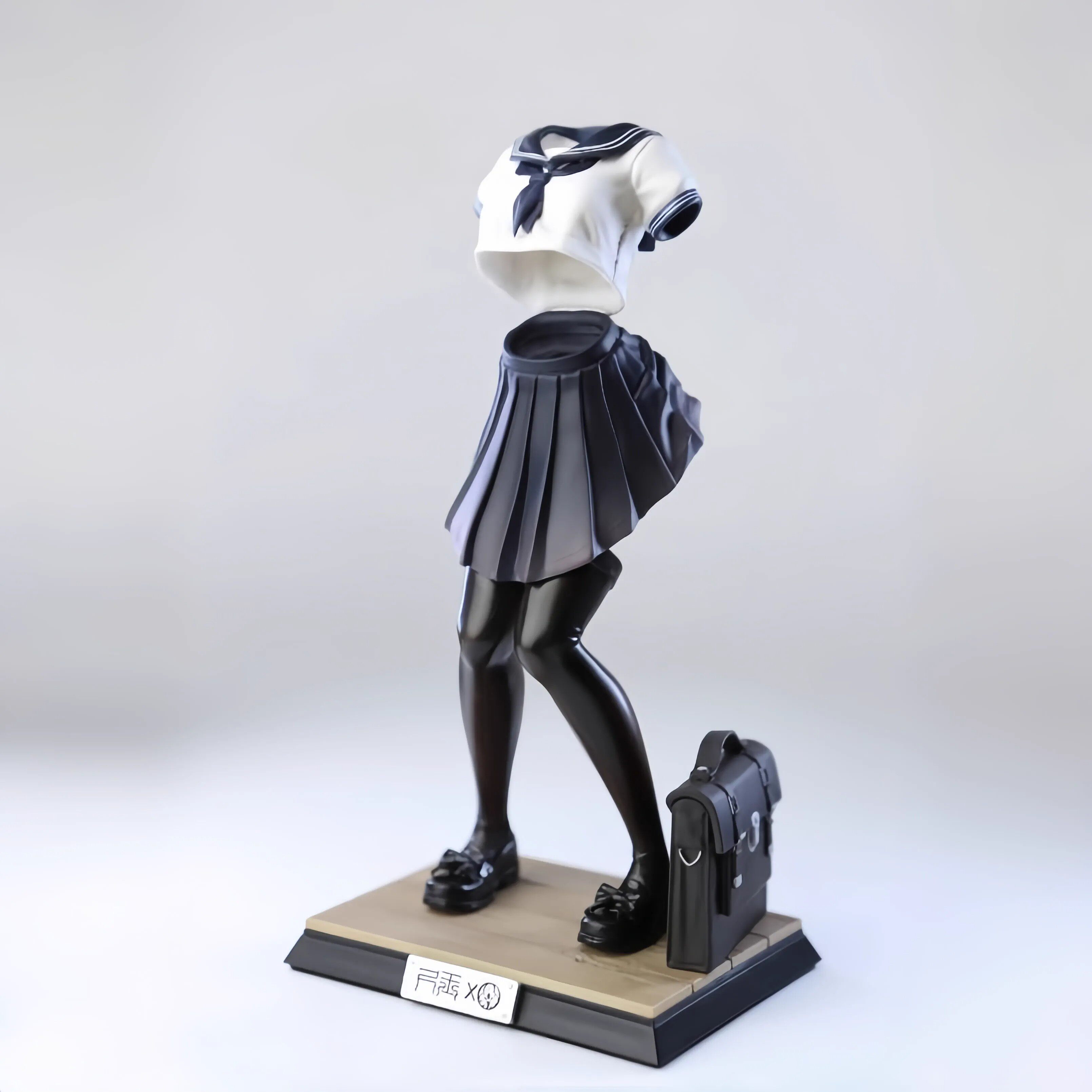 皇帝的新衣JK服装GK手办尺玉画画的花噎菜周边可爱桌面机箱摆件