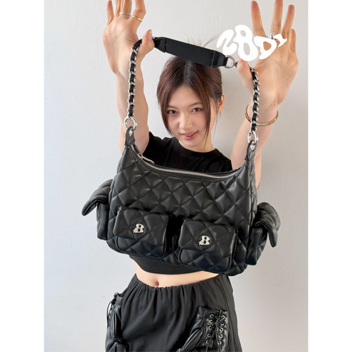 2801 “傲娇辣妹”摩登个性百搭斜挎单肩三角机车包Tri-Moto Hobo