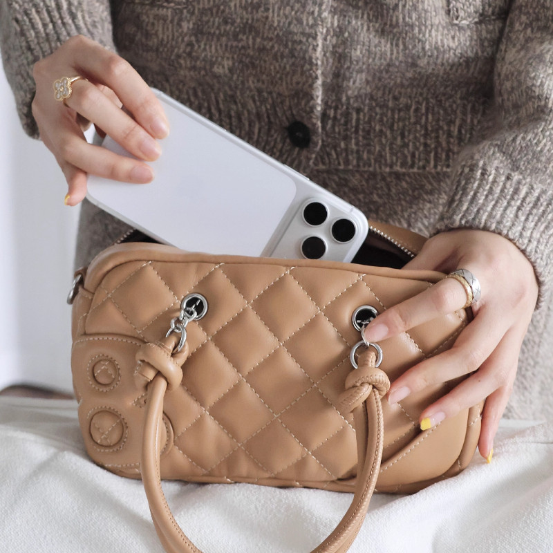 2801&ldquo;小酒馆约会&rdquo;时髦精万能菱格纹迷你枕头包 Mini Pillow Bag