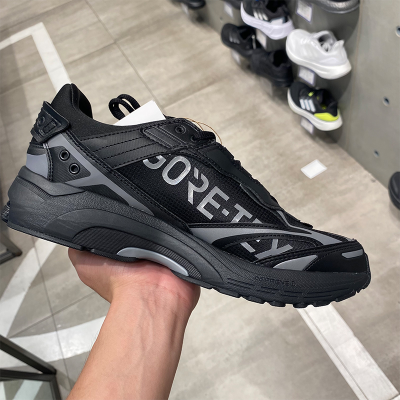 阿迪达斯男女运动休闲鞋