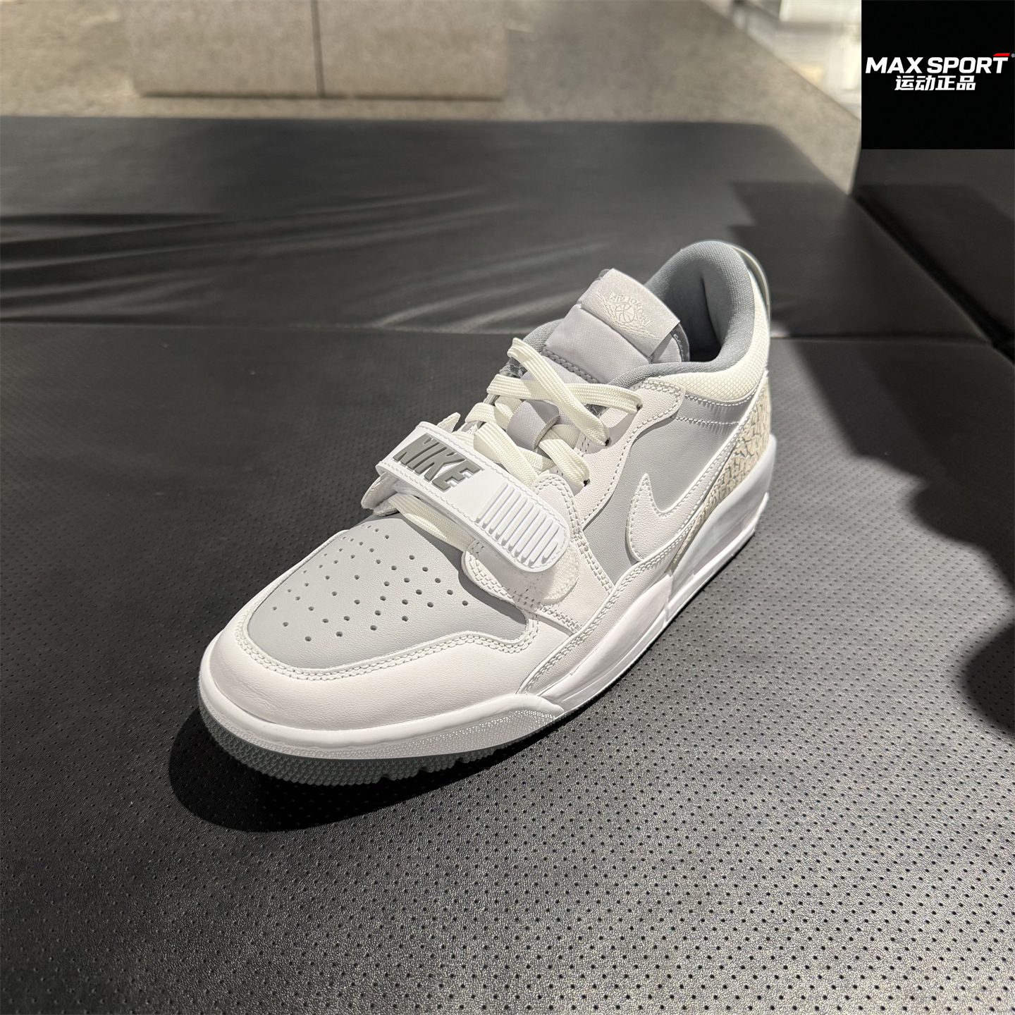 耐克AJ312男子Jordan篮球板鞋