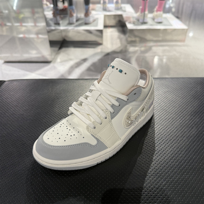 耐克女子AJ休闲板鞋新款篮球鞋