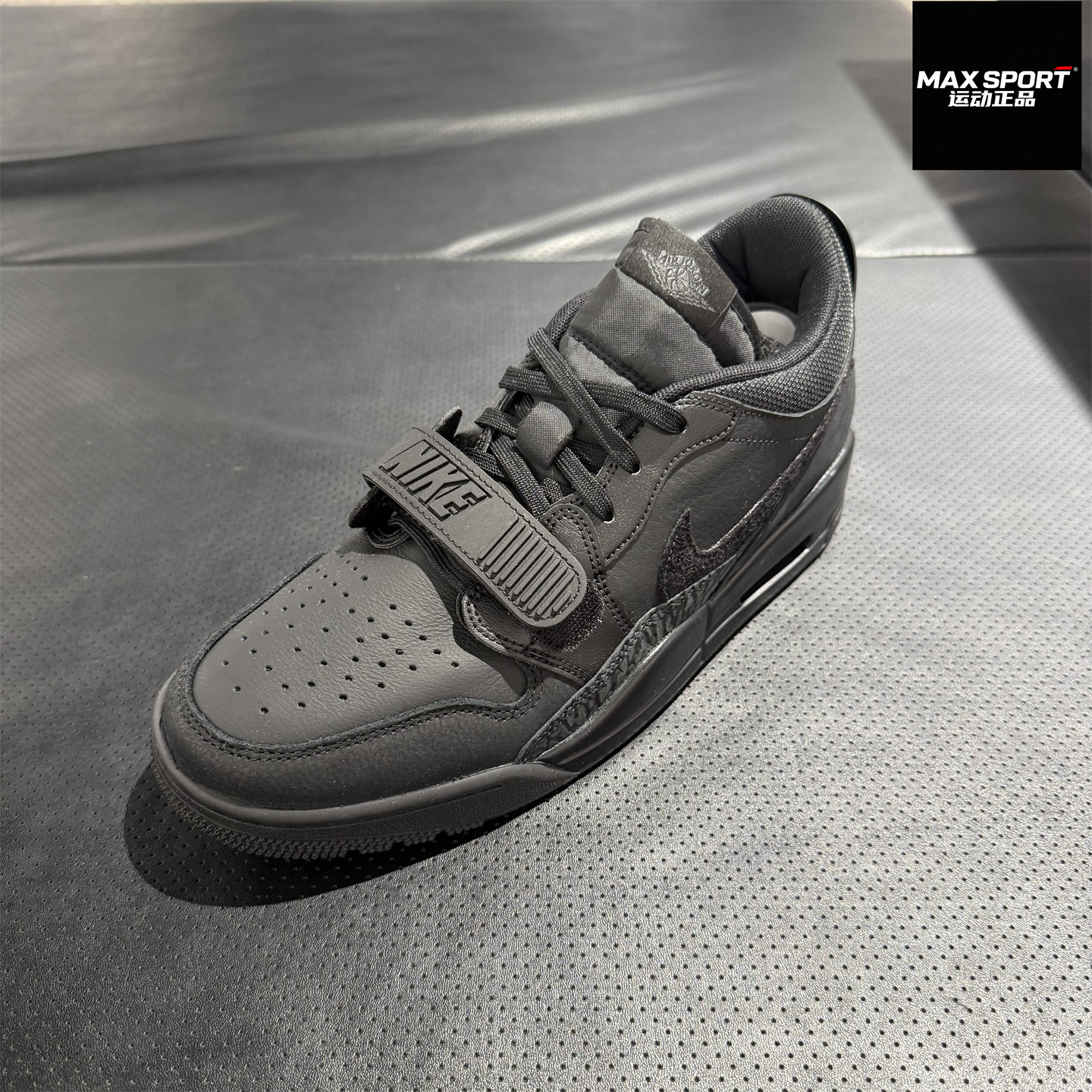 NIKE耐克AJ312男子篮球板鞋Jordan黑武士26春款运动休闲鞋IQ9784