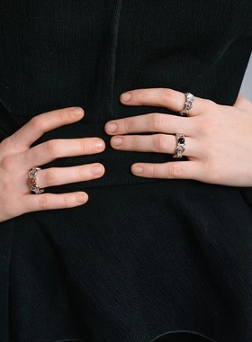 王鹤棣同款MOLISM人形环抱玛瑙戒