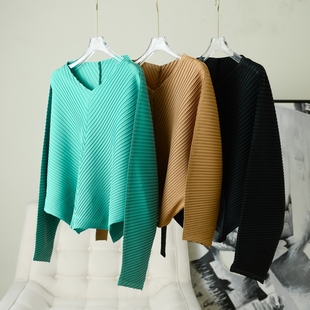 褶皱V领时尚 新款 jin口三zhai上衣百搭斜纹T恤 25春装 随心