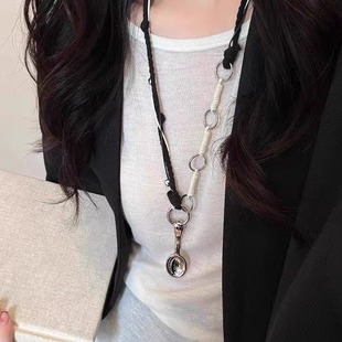 日韩手工编绳金属银色勺子吊坠项链女小众高级感长款毛衣链配饰