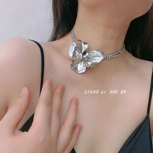 欧美复古闪钻双层大花瓣金属项链女高级感夸张感choker项圈锁骨链