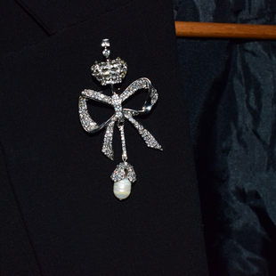 镶钻水晶别针胸针胸花男女饰品 ins高档天然珍珠胸针女休闲西装