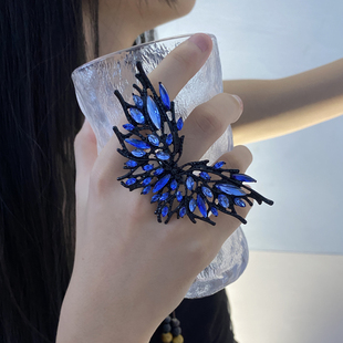 立体碎钻蓝色大蝴蝶戒指女绝美黑色夸张气质小众ins个性开口指环