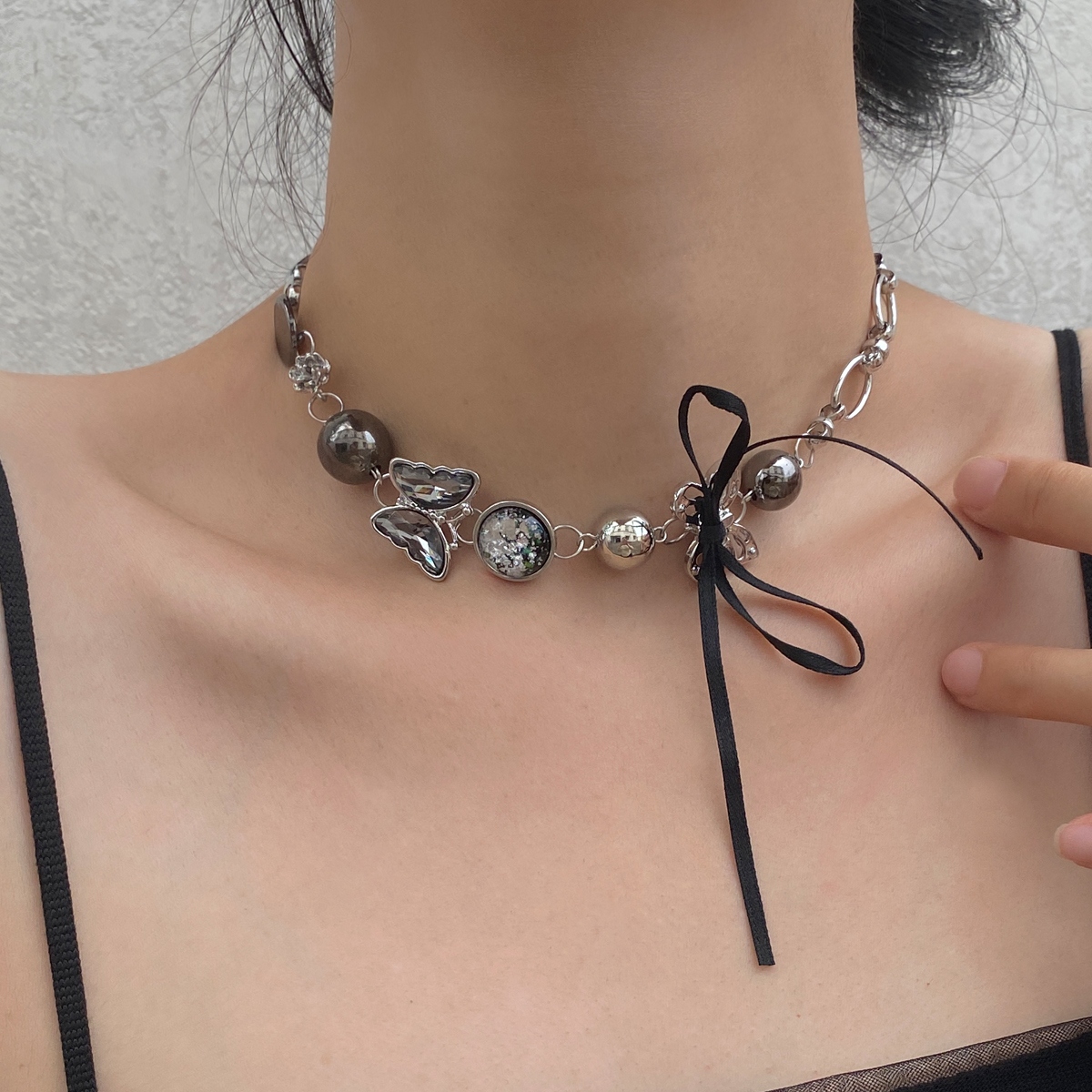 金属纽扣女蝴蝶镶钻锁骨链项链