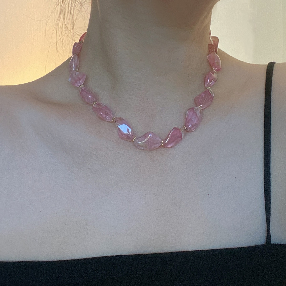 超仙粉色水晶不规则玻璃串珠项链女士轻奢高级感复古异形锁骨链潮,饰品/流行首饰/时尚饰品新,项链,淘宝优惠券,粉丝福利购,淘宝优惠卷