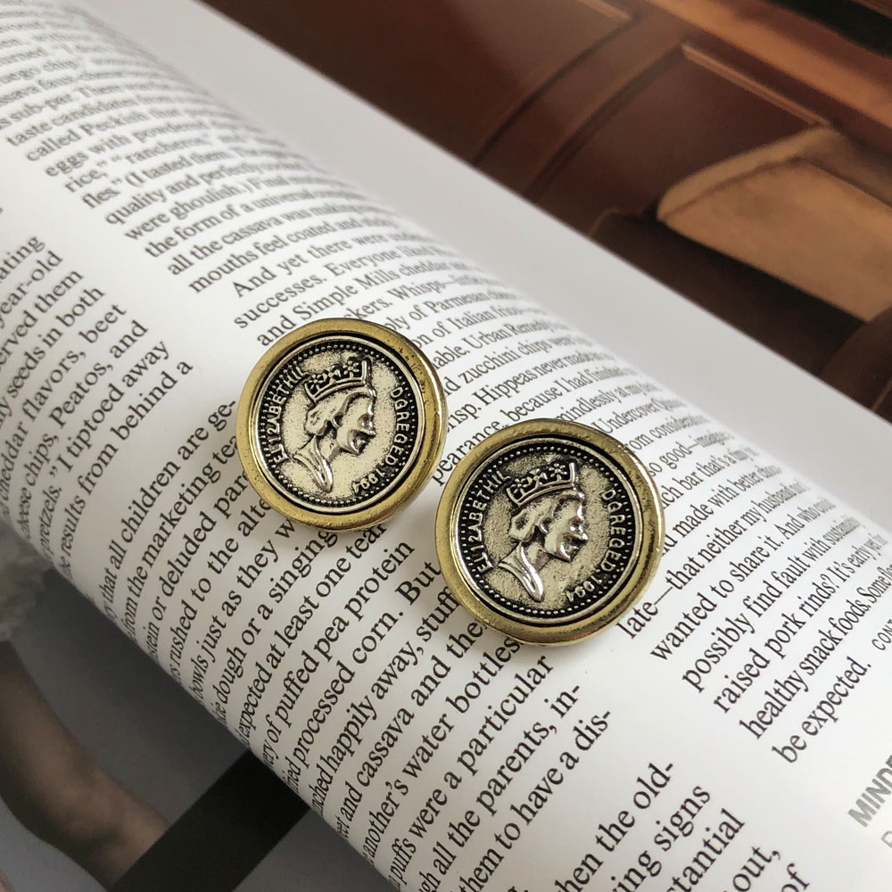 欧美复古设计感圆形金属钱币浮雕耳环耳钉冷淡风夸张简约耳饰耳坠