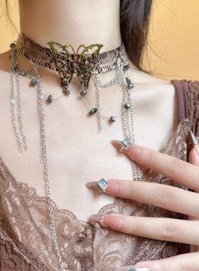 豹纹皮质镶钻蝴蝶流苏项链choker