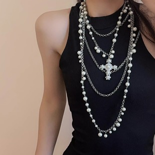 多层叠戴珍珠十字架项链女轻奢复古流苏高级感长款毛衣链甜酷配饰