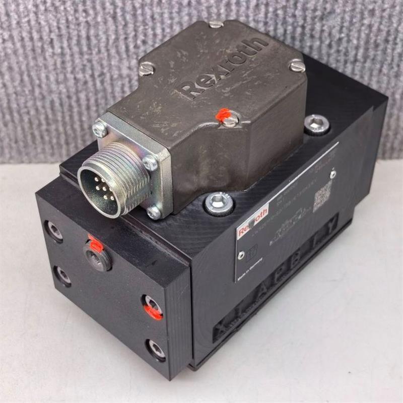 R900909219 4WS2EM10-5X/75B11ET315K31EV # 伺服阀