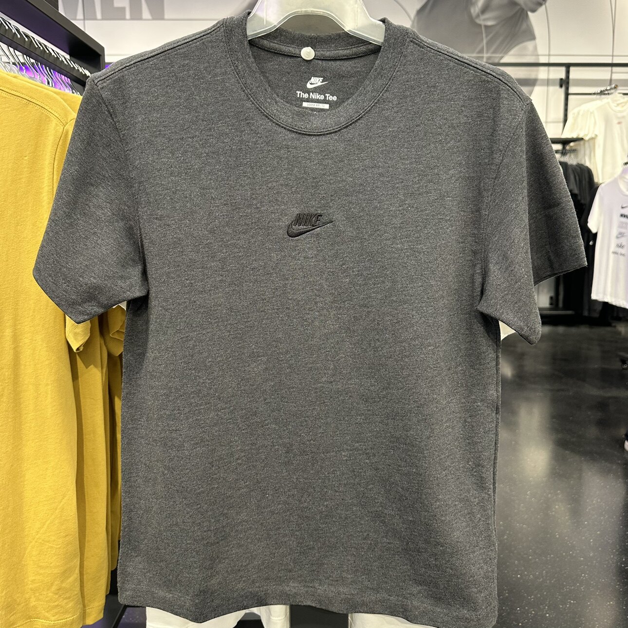 Nike耐克深灰色短袖男装跑步训练透气休闲运动T恤DN5241-254-072