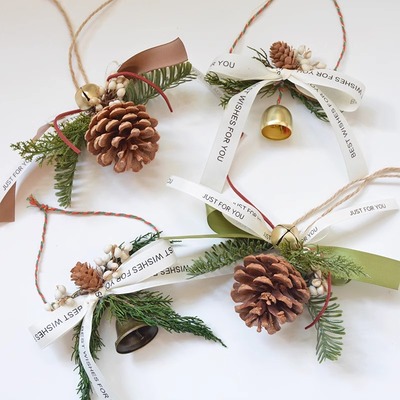 圣诞节饰品手作大松果松枝蝴蝶结挂饰车挂圣诞节橱窗装饰摆件挂件
