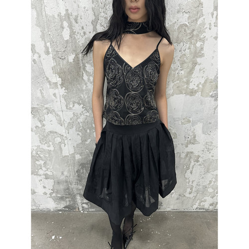 SHIJIRRR 25FW玫瑰珠片刺绣雪纺吊带上衣