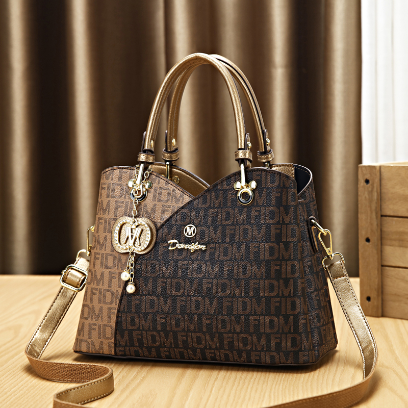 时尚欧美大容量复古女包