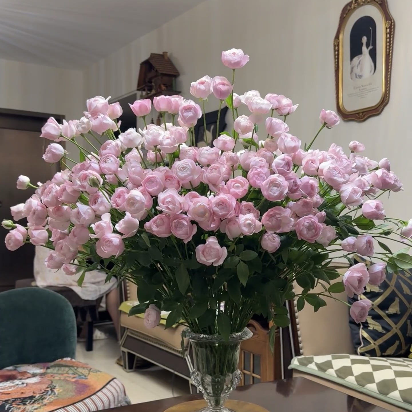 仙气粉色草莓杏仁饼多头玫瑰花