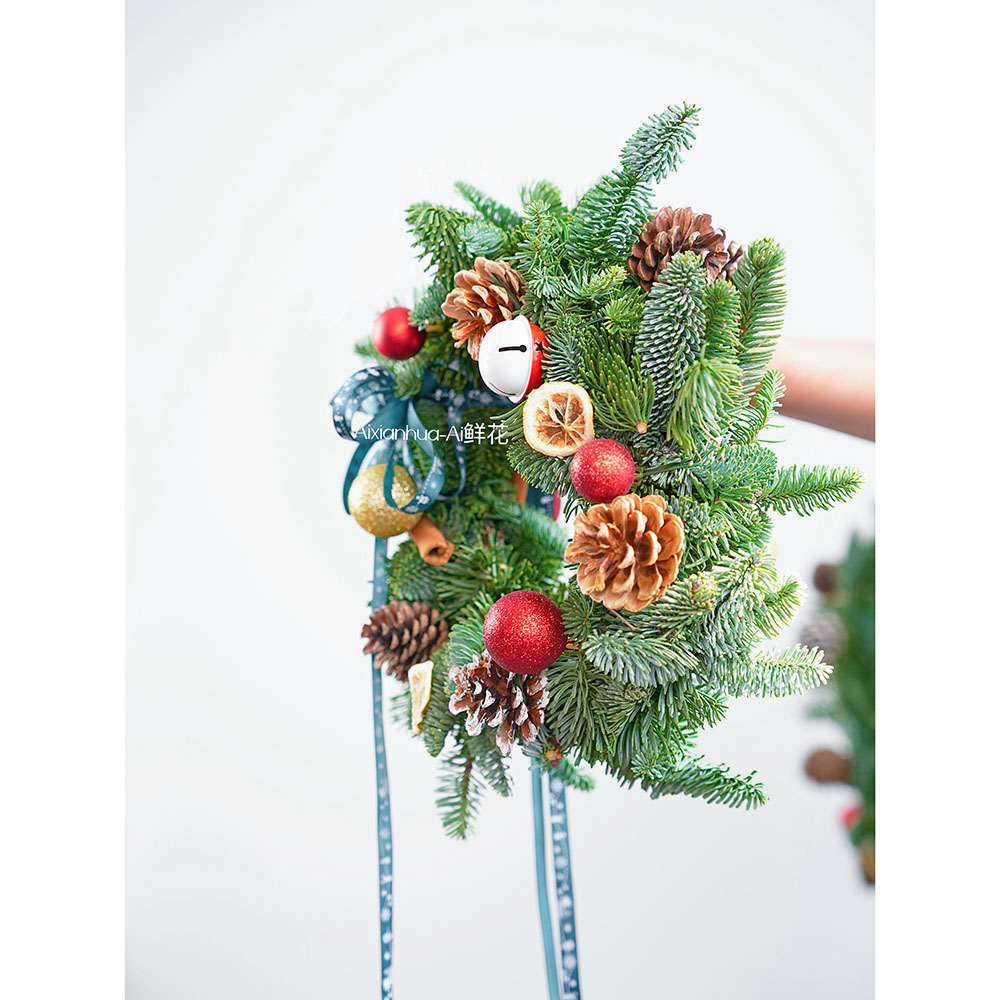 纯手工圣诞花环节日氛围感满满