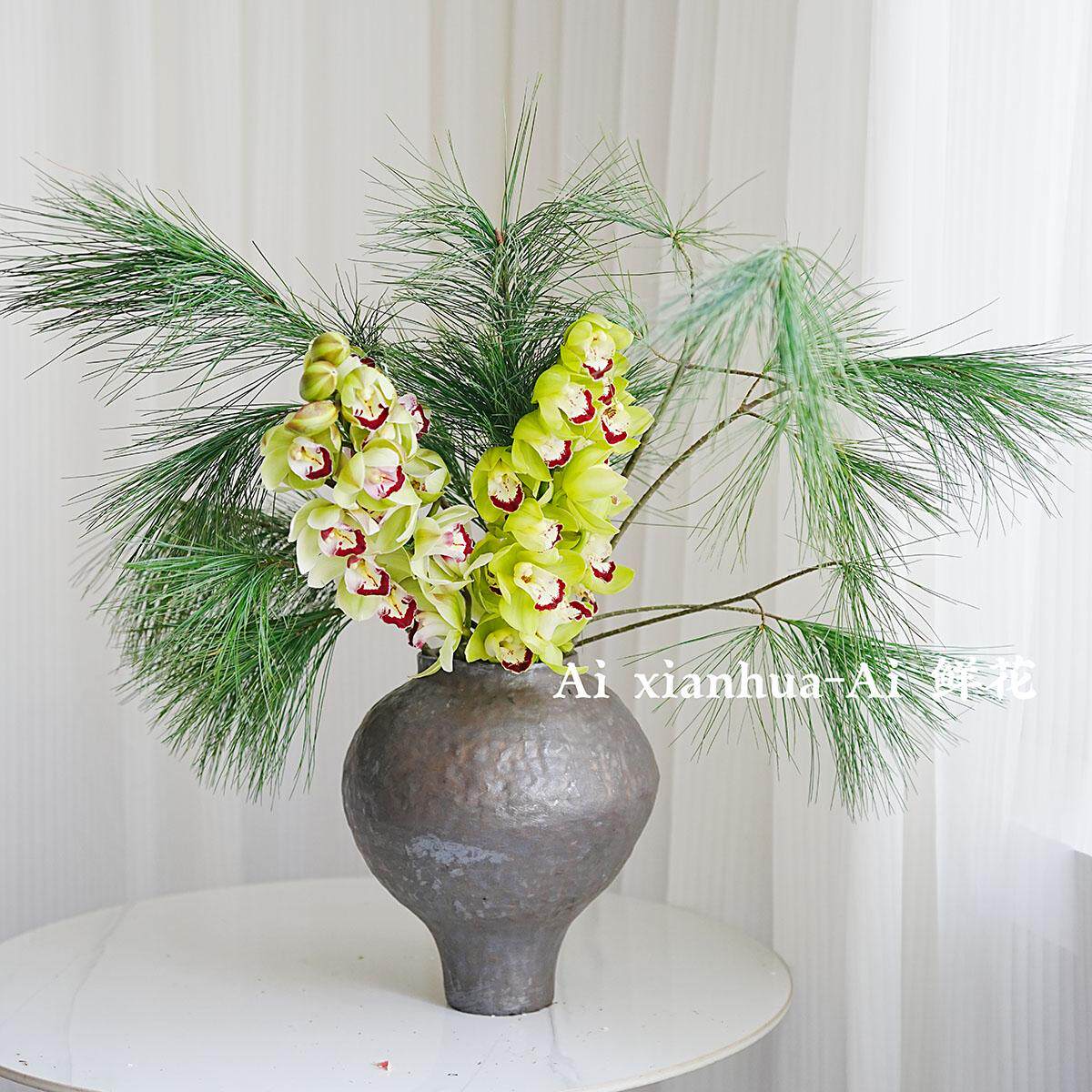 清新搭配绿色大花蕙兰鲜花年宵花