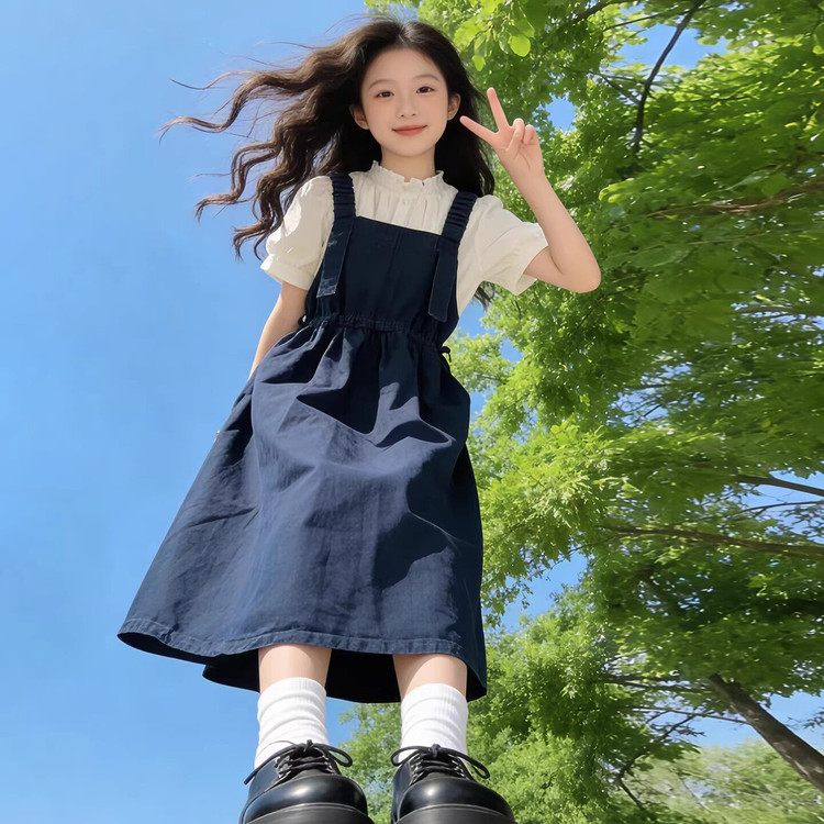 大童女装超好看韩系裙子夏装2026新款初中生洋气时髦背带裙两件套