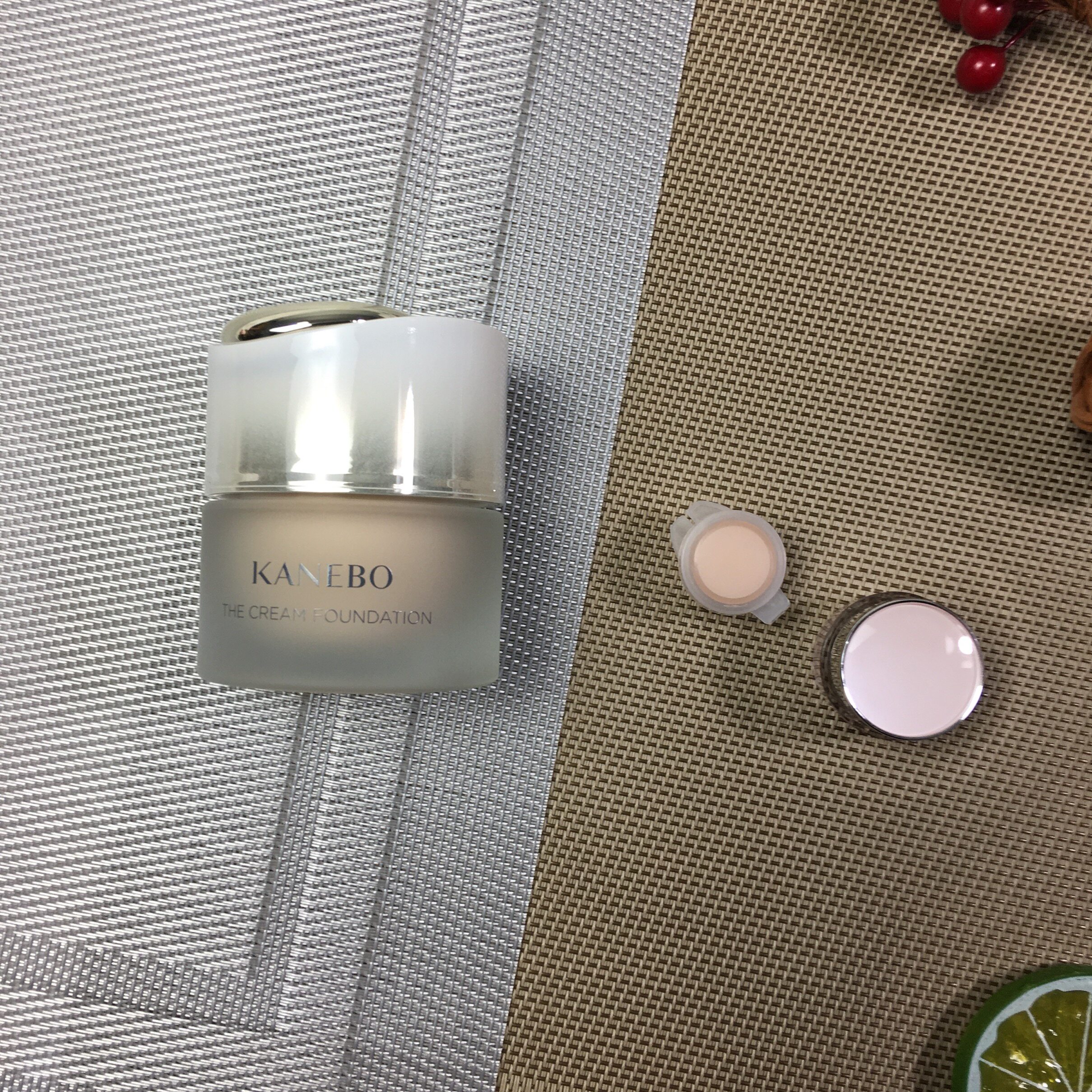 kanebo嘉娜宝19新奢华臻萃晶采粉霜粉底霜试用装小样