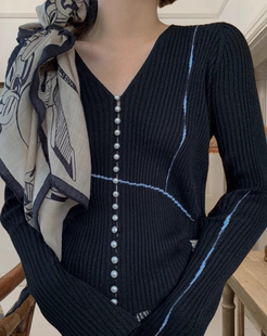 洋气新店REDMEMORY进口客供 星河银丝纱线细羊绒羊毛大V领针织衫