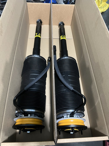 适用奔驰W220 W221 CL550 S400 S550 CL600 S600液压油压减震器