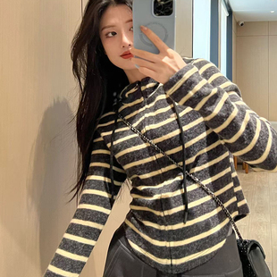 拉链短款 毛衣女修身 新款 BORN 2025时尚 条纹帽衫 冬季 针织外套 WITH