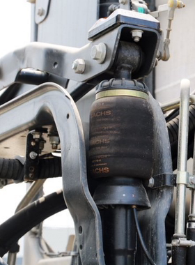 依维柯 Trakker重卡驾驶室后气囊减震器龙门架空气弹簧减震器