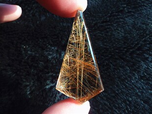 龙王鳌犷水晶天然钛晶金发晶无事牌吊坠挂件 13.1g 44×23×11mm