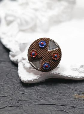 #1950s捷克故事# 每一颗都孤品 23mm浮雕手绘小花 孤品1颗