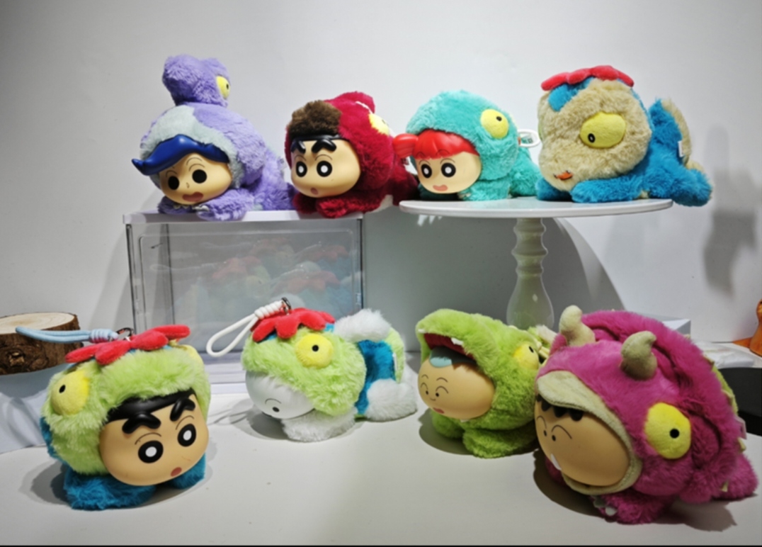 正版蜡笔小新我们的恐龙日记趴趴系列毛绒盲盒潮玩摆件手办礼物女