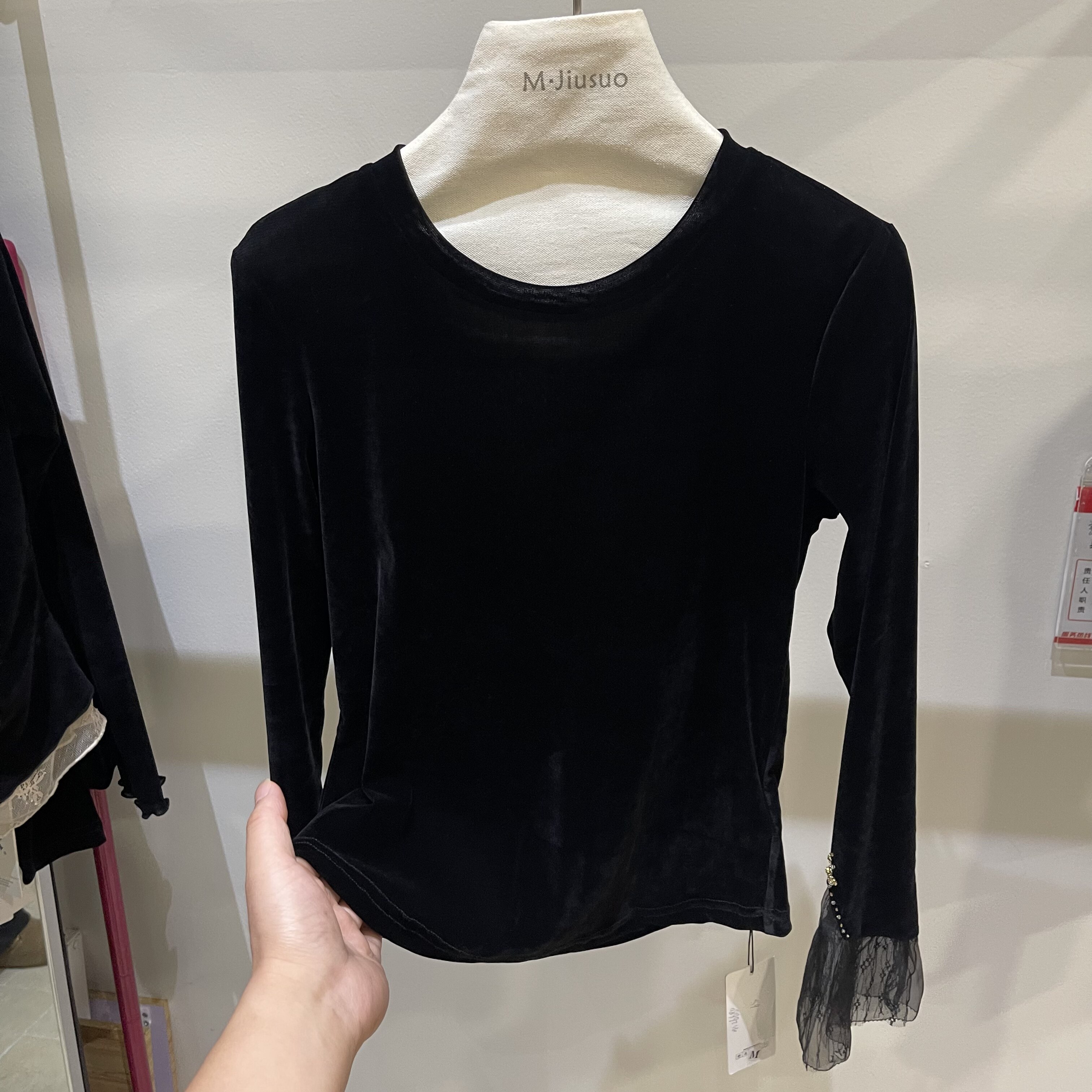 圆领丝绒蕾丝袖边长袖T恤女显瘦