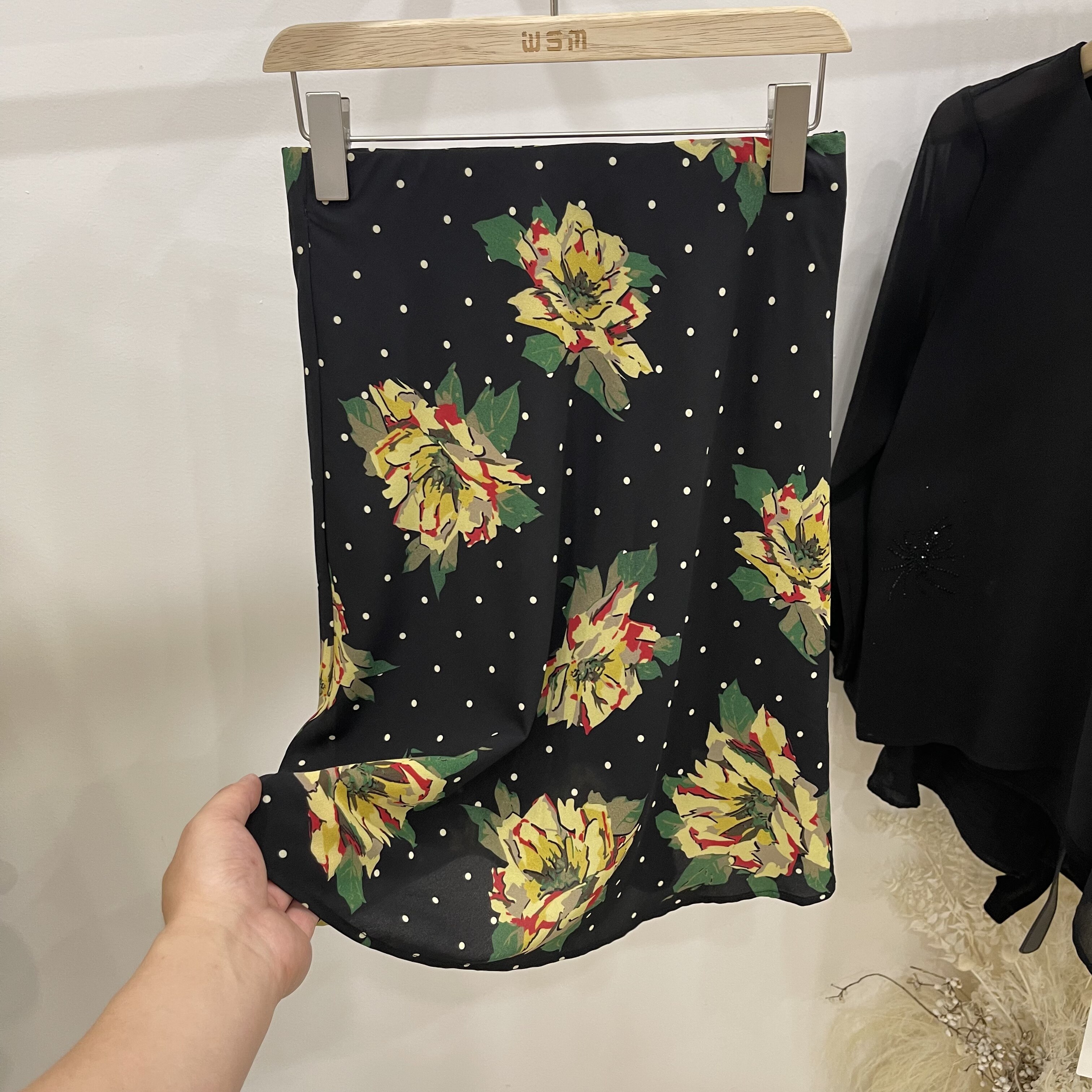 高腰松紧波点花朵半身裙女凉爽
