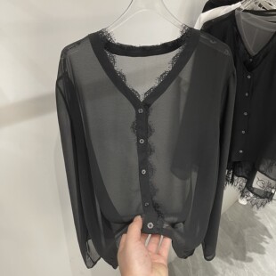 V领蕾丝拼接纽扣套头长袖雪纺衫女2026夏季新款洋气休闲防晒衫薄